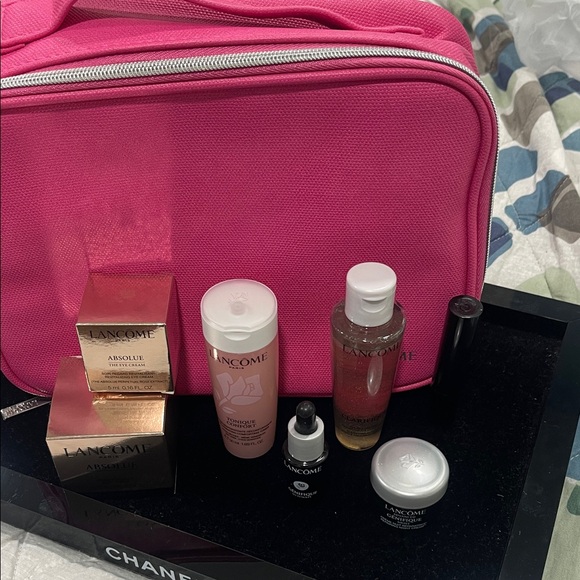 Lancôme Beauty Bag with 7 Lancôme items - Picture 2 of 12